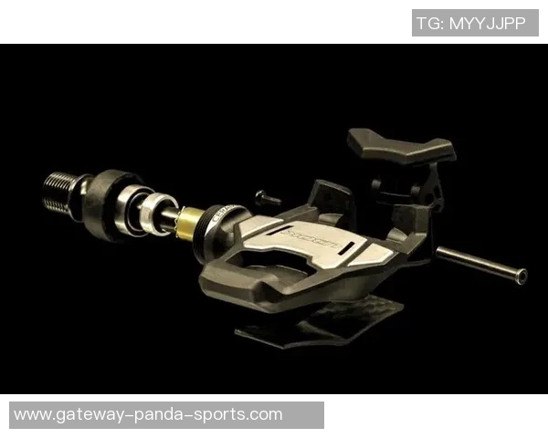 金弓足球鞋的卓越性能与时尚设计完美结合助力球员在赛场上展现风采